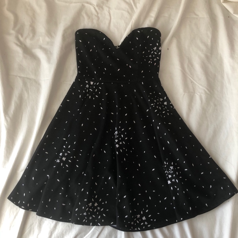 FLOWY STRAPLESS DRESS - Picture 3 of 8